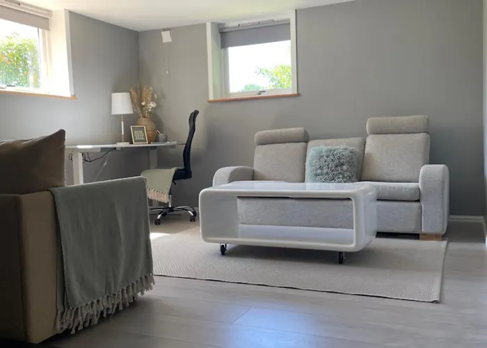 Cozy Ground Floor In Nature, By Driving 300 Metres Of Gravel Road On Of The Hill Lunde (Hordaland)