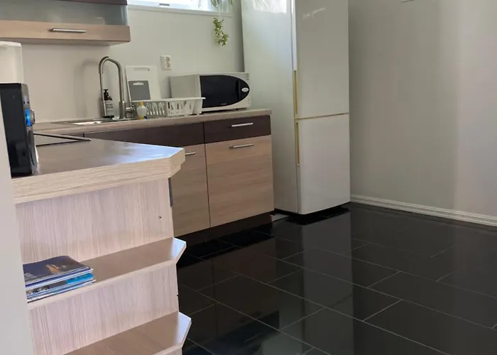 Cozy Ground Floor In Nature, By Driving 300 Metres Of Gravel Road On Of The Hill *