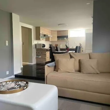 Lejlighed Cozy Ground Floor In Nature, By Driving 300 Metres Of Gravel Road On Of The Hill *