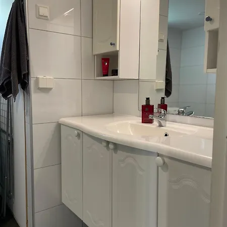 Cozy Ground Floor In Nature, By Driving 300 Metres Of Gravel Road On Of The Hill Lejlighed